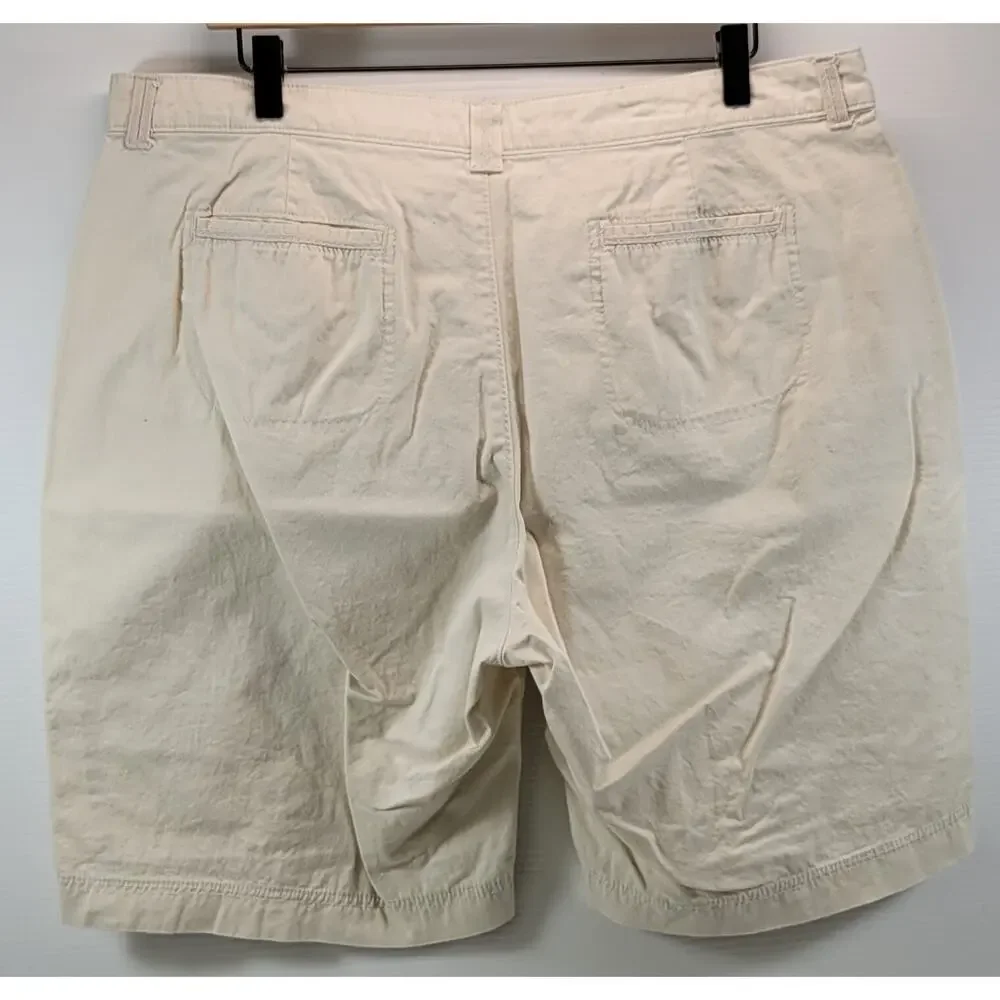 L) Women Riders by Lee Casual Khaki Shorts Size 18M Off-White
